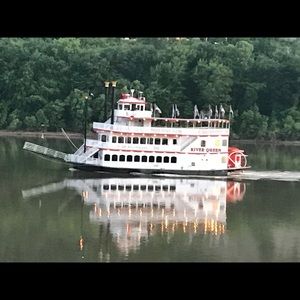 Meet your Posher, Misty